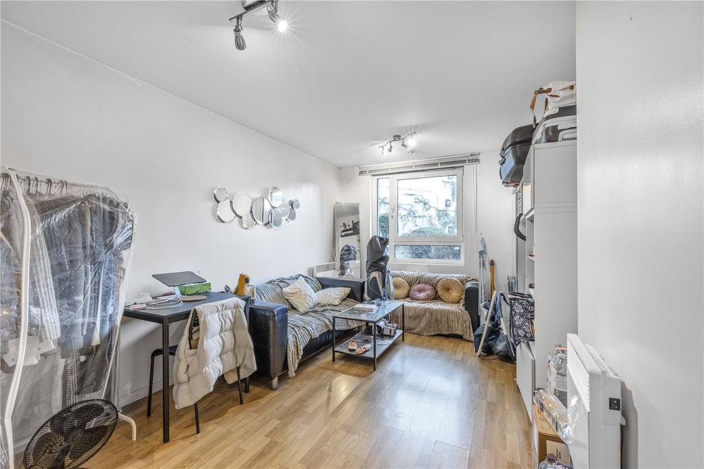 Apartment in London - More