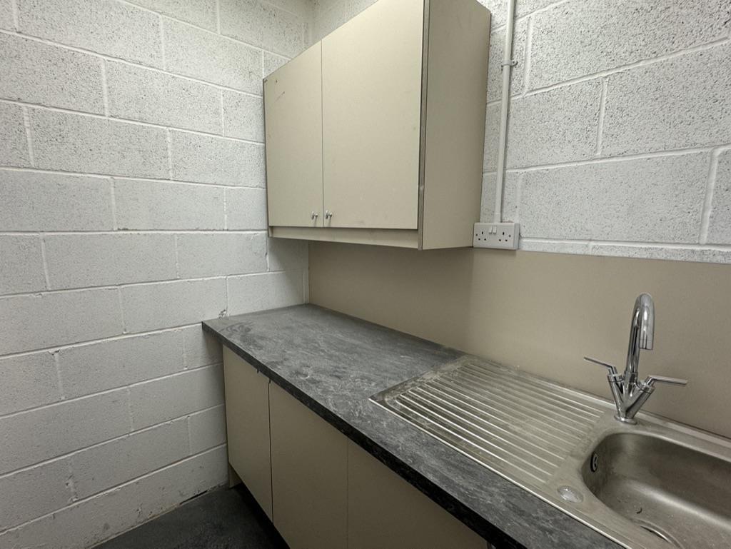 Roseville Road Business Park - Unit E  - Hamond Es