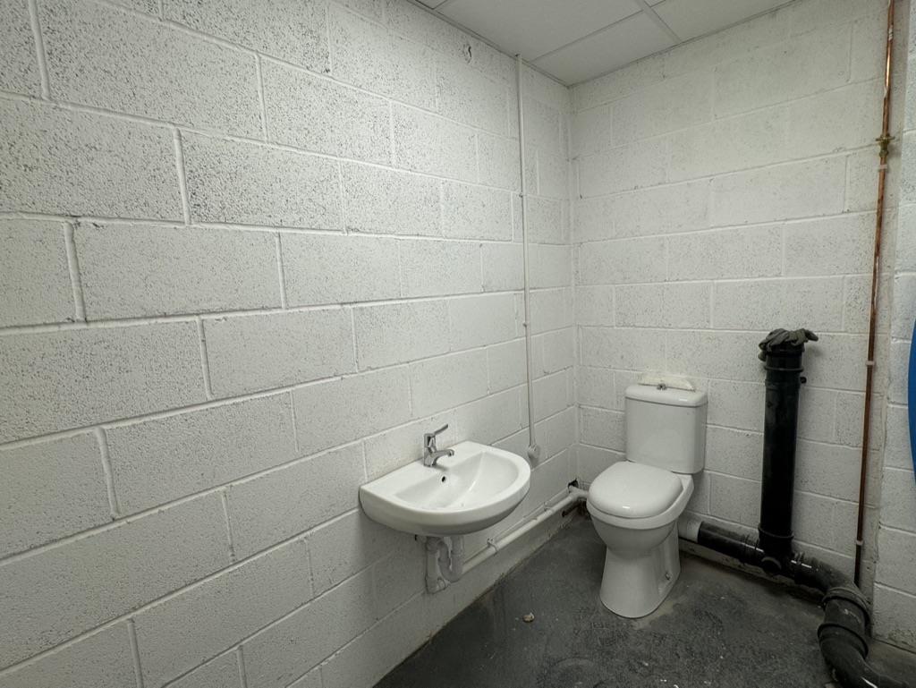 Roseville Road Business Park - Unit D - Hamond Est