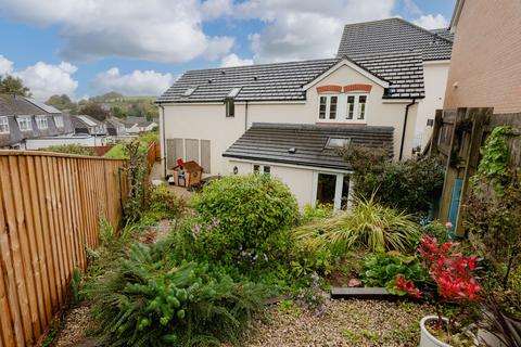 19 Kirton Drive, Crediton, EX17 3DW