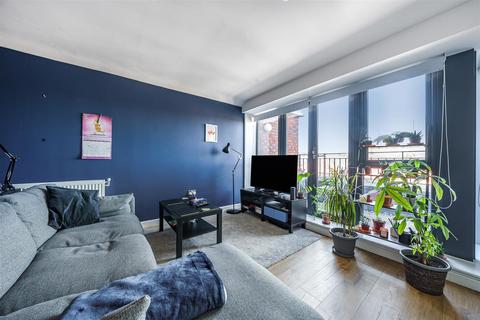 1 bedroom apartment for sale, Leverton Close, London N22