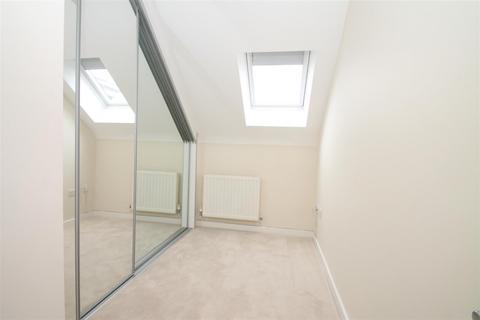 2 bedroom flat to rent, Hazelwood Lane, Palmers Green, London N13