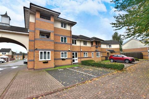 2 bedroom flat for sale, The Moorings, Oldbury