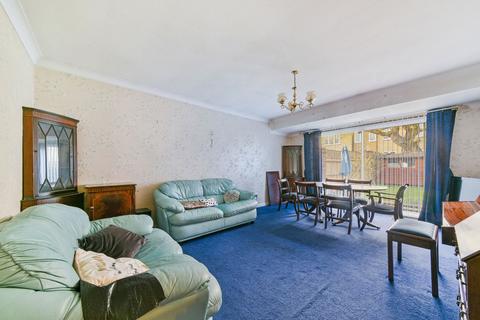 157f Reigate Avenue, Sutton, SM1 3JR