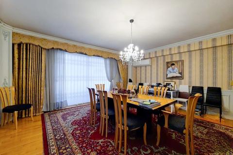 5 bedroom flat for sale, Riverside Drive, NW11