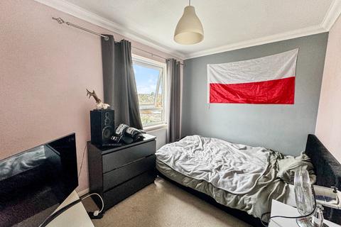 15 Apsledene, Gravesend, DA12 5ED