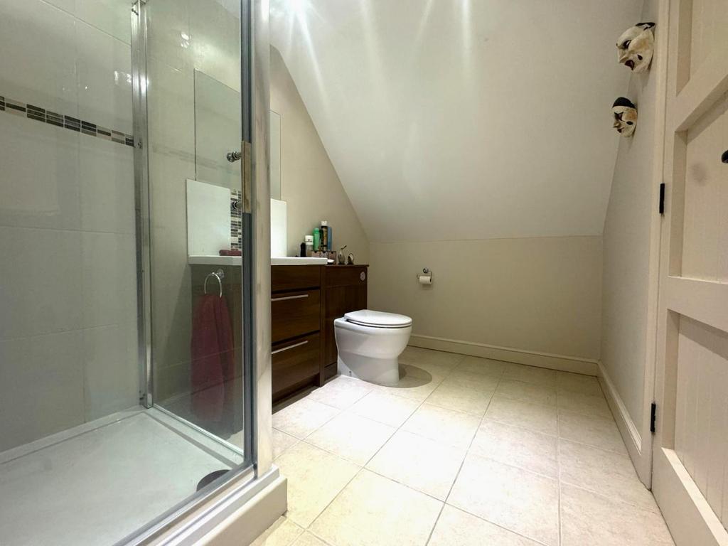 Annexe Shower Room