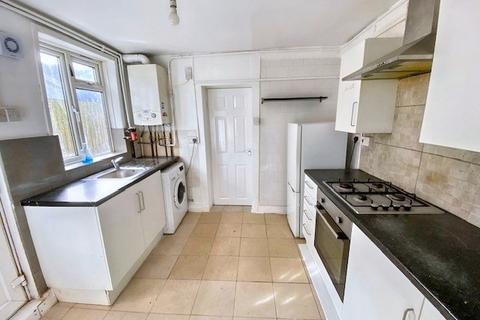 1 bedroom flat to rent, Denmark Road, London SE25