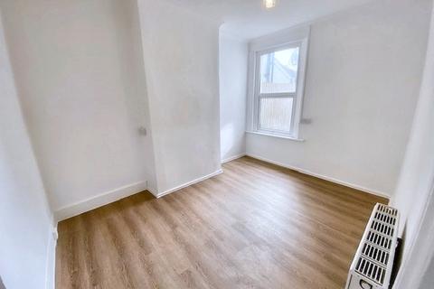 1 bedroom flat to rent, Denmark Road, London SE25