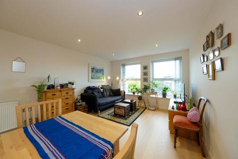 2 bedroom flat for sale, Flat 13, 4 Hatters Lane, Edinburgh, EH7 4GY