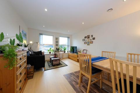 2 bedroom flat for sale, Flat 13, 4 Hatters Lane, Edinburgh, EH7 4GY