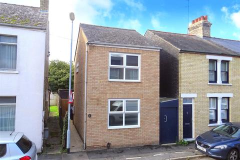 2 bedroom detached house for sale, Hobart Road, Cambridge CB1