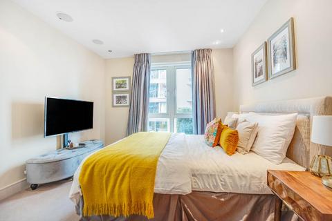 3 bedroom flat to rent, Doulton House, Chelsea Creek SW6