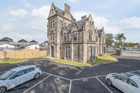 2 bedroom apartment for sale, Forth Park Crescent, Kirkcaldy