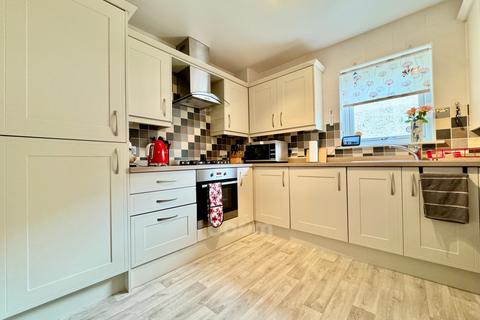 2 bedroom flat for sale, 14 Scholars Wynd, Beith