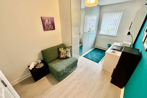 2 bedroom flat for sale, 14 Scholars Wynd, Beith