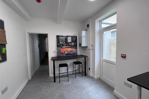 1 bedroom in a house share to rent, Fratton Road, Fratton, Portsmouth