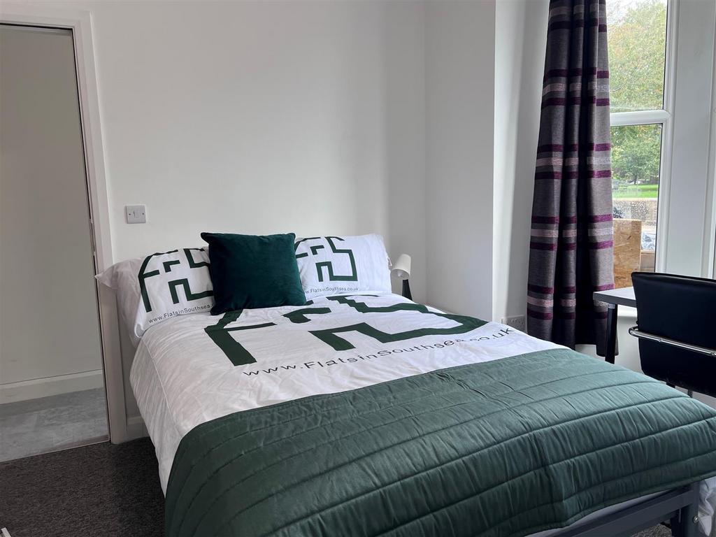 Room 1 - Downstairs Front 2.jpg