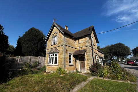 3 bedroom detached house to rent, Hurstwood Road, Buxted, TN22