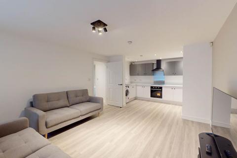 5 bedroom flat to rent, Wilmslow Road, Withington
