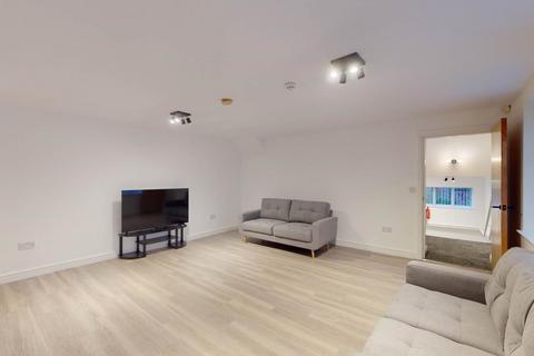 3 bedroom flat to rent, Wilmslow Road, Withington