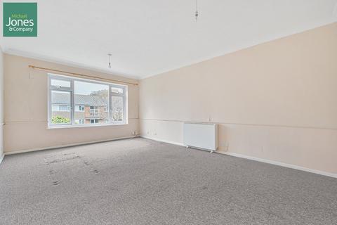 2 bedroom flat to rent, Seaview Court, Bath Road, Worthing, West Sussex, BN11