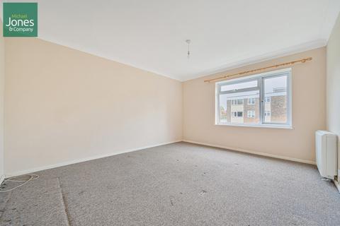 2 bedroom flat to rent, Seaview Court, Bath Road, Worthing, West Sussex, BN11