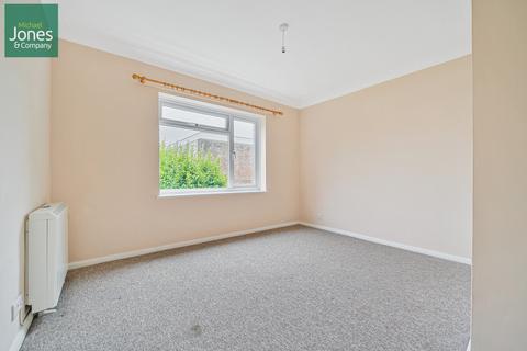 2 bedroom flat to rent, Seaview Court, Bath Road, Worthing, West Sussex, BN11