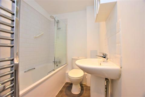 2 bedroom flat to rent, Dartmouth Road London SE23