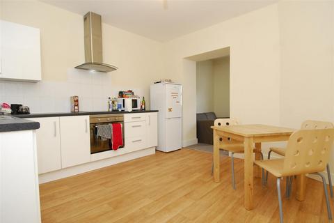 3 bedroom flat to rent, 9 Seaton Avenue, Plymouth PL4