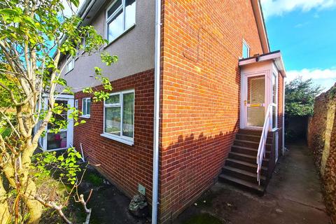 2 bedroom maisonette to rent, Brookfield Gardens, Over Ross Street, Ross-on-Wye