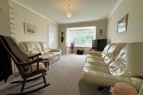 3 Undermill Road, Upper Beeding, Steyning, BN44 3JG