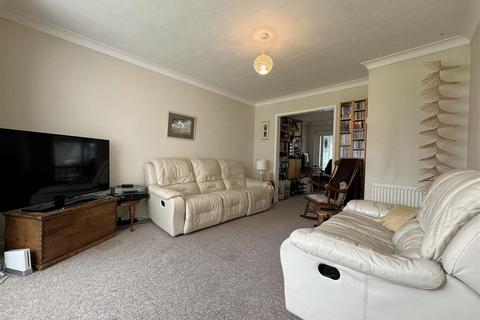 3 Undermill Road, Upper Beeding, Steyning, BN44 3JG