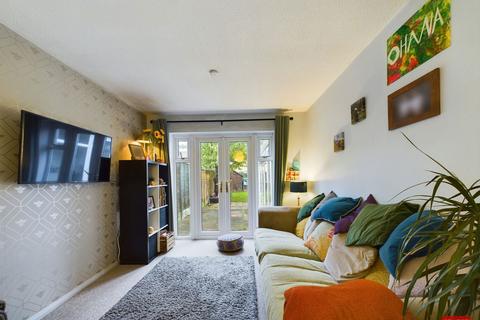 10 Filbert Close, Abbeydale, Gloucester, GL4 5EX