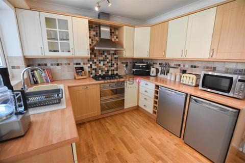 3 bedroom semi-detached house for sale, Wooldale Drive, Owlthorpe, Sheffield, S20