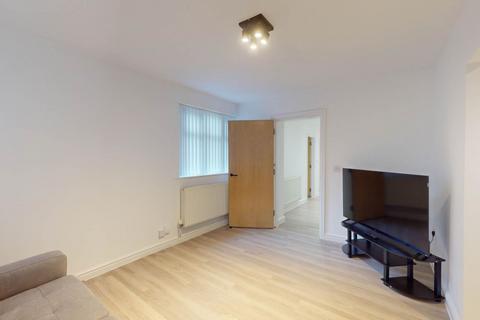 2 bedroom flat to rent, Wilmslow Road, Withington