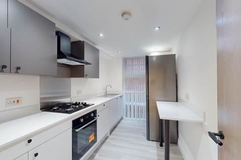 3 bedroom flat to rent, Wilmslow Road, Withington
