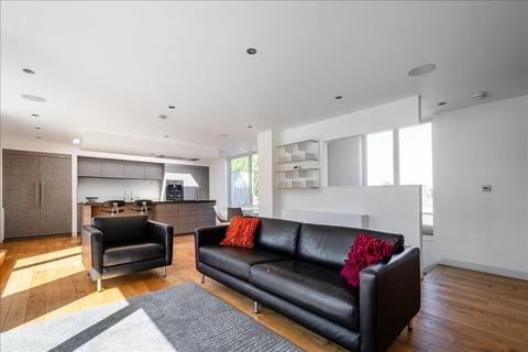 Flat 8, 19 Redchurch Street, London, E2 7DJ