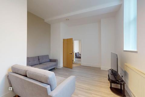 5 bedroom flat to rent, Wilmslow Road, Withington