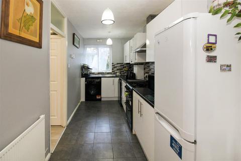 2 bedroom flat for sale, Scotland Green., London