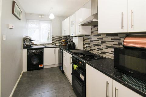 2 bedroom flat for sale, Scotland Green., London