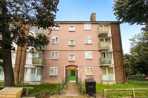 27 Scotland Green, London, N17 9TX