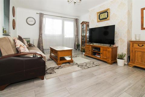 27 Scotland Green, London, N17 9TX