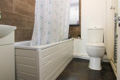 27 Scotland Green, London, N17 9TX
