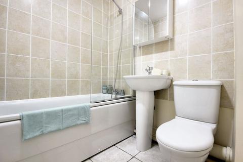 6, Alexandra Court Alexandra Road, Windsor, SL4 1HH