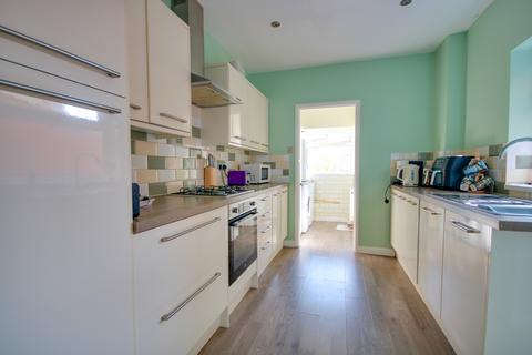 3 bedroom terraced house for sale, ITCHEN! UPSTAIRS BATHROOM! CLOAKROOM! PARKING!