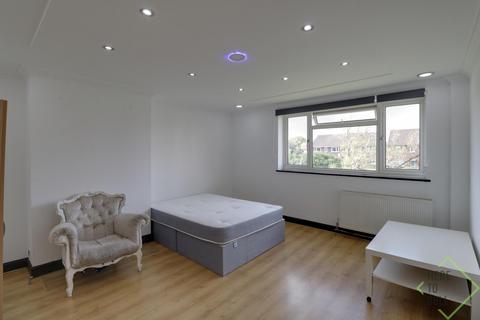 2 bedroom flat for sale, Enfield EN3