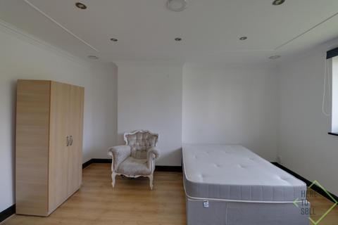 2 bedroom flat for sale, Enfield EN3