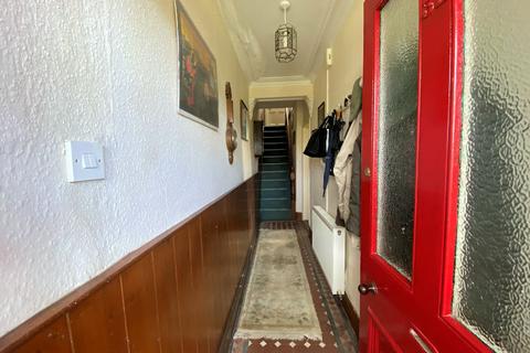32 Idris Villas, Tywyn, LL36 9AW