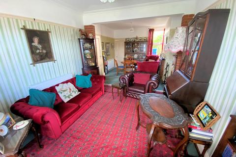 32 Idris Villas, Tywyn, LL36 9AW